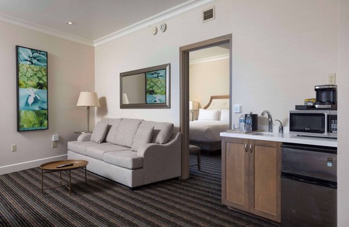 Roseville - Fleet Ridge Hotel | DoubleTree by Hilton San Diego Bayside