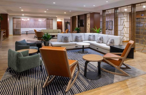 Burlingame Hotel | DoubleTree by Hilton San Francisco Airport
