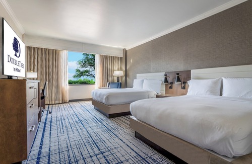 Executive Park Hotel | DoubleTree by Hilton South Charlotte Tyvola