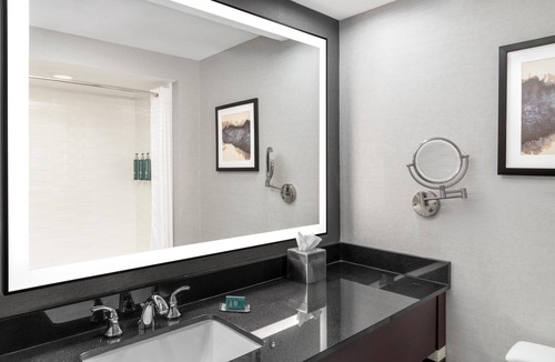 Bentonville - Fayetteville Hotel | DoubleTree by Hilton Springdale
