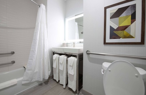 Sulphur Hotel | DoubleTree by Hilton Sulphur Lake Charles