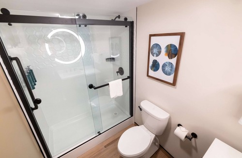 Tinton Falls Hotel | DoubleTree by Hilton Tinton Falls - Eatontown