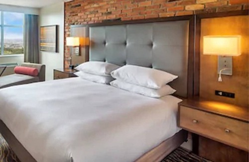Northeast Mississauga Hotel | DoubleTree by Hilton Toronto Airport