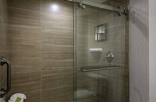 Burlington Hotel | DoubleTree by Hilton Burlington Vermont