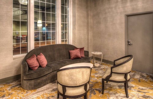 Utica Hotel | DoubleTree by Hilton Hotel Utica