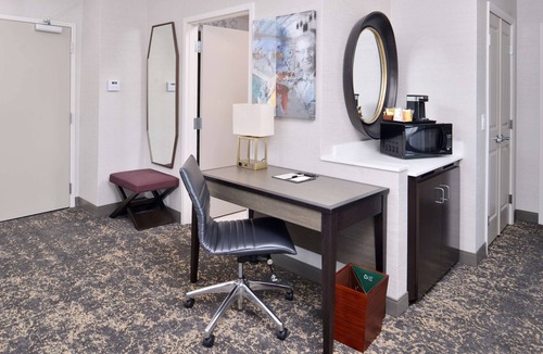 Utica Hotel | DoubleTree by Hilton Utica