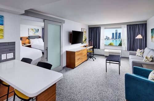 Windsor Hotel | DoubleTree by Hilton Windsor Hotel & Suites