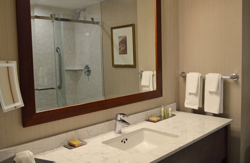 Fallsview Resort | DoubleTree Fallsview Resort & Spa by Hilton Niagara Falls