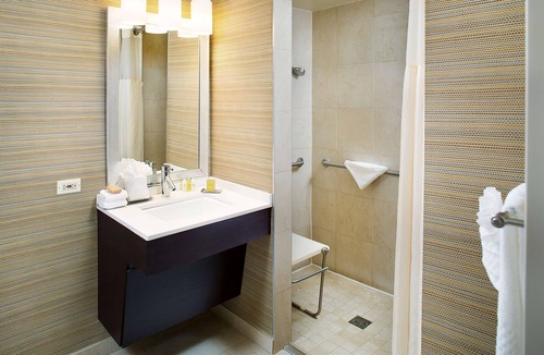 Linthicum Heights Hotel | DoubleTree Hotel Baltimore - BWI Airport