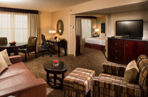 Durham Hotel | DoubleTree Raleigh Durham Airport at Research Triangle Park