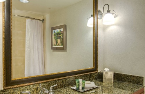 Durham Hotel | DoubleTree Raleigh Durham Airport at Research Triangle Park