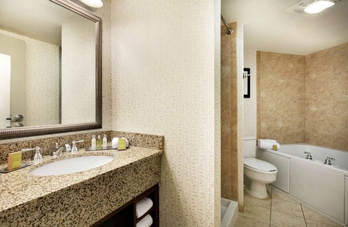 Bausman Resort | DoubleTree Resort by Hilton Lancaster