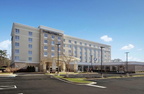 Sandston Hotel | DoubleTree Richmond Airport