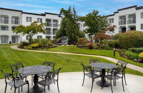 Mount Laurel Hotel | DoubleTree Suites by Hilton Mount Laurel