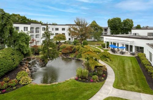 Mount Laurel Hotel | DoubleTree Suites by Hilton Mount Laurel