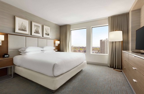 Allston Hotel | DoubleTree Suites by Hilton Hotel Boston - Cambridge