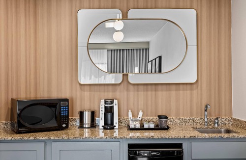 Durham Hotel | DoubleTree Suites by Hilton Raleigh - Durham