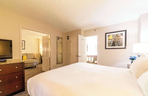 Atlanta Hotel | Doubletree Suites by Hilton at The Battery Atlanta
