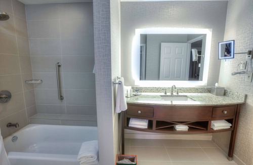 Atlanta Hotel | Doubletree Suites by Hilton at The Battery Atlanta