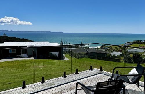 Cable Bay House | Doubtless Delight - Cable Bay Holiday Home