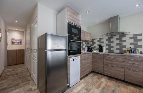 Jausiers Apartment | Douce Escapade - Balcon - Parking