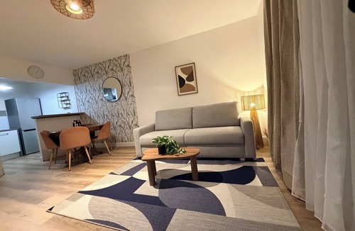 Montelimar Apartment | Douce parenthèse - T2 Cosy & warm Montélimar station center within walking distance