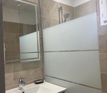 Saint-Saturnin-les-Avignon House | Douceur de vivre en Provence