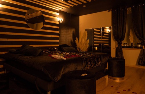 Charmes Apartment | Douceur du Charme - Love Room Chic et Luxueuse à Charmes