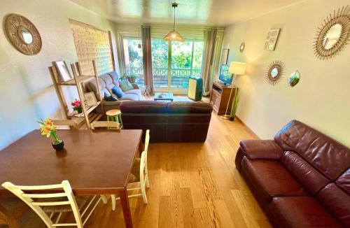 Ramonville-Saint-Agne Apartment | " Douceur Jasmin " Balcon - 7 pers - Wifi - TV