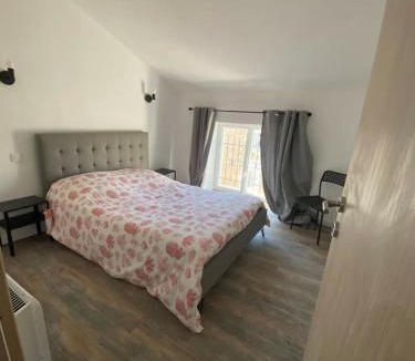 Saint-Chinian Apartment | Douceur occitane