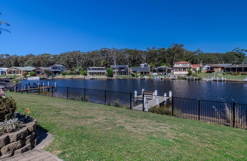 Sussex Inlet House | Doug's Jetty - Sheets Provided