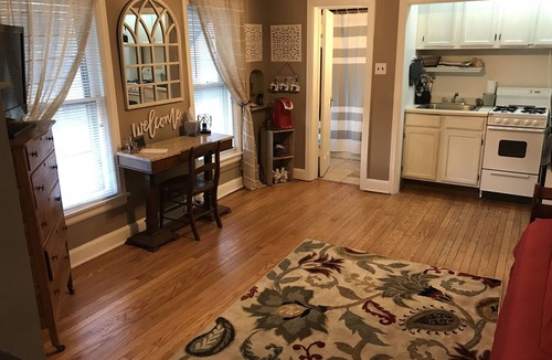 Ames House | Douglas Ave Flat