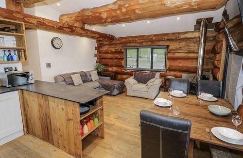 Upper Sapey Cottage | Douglas Cabin