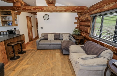 Upper Sapey Cottage | Douglas Cabin