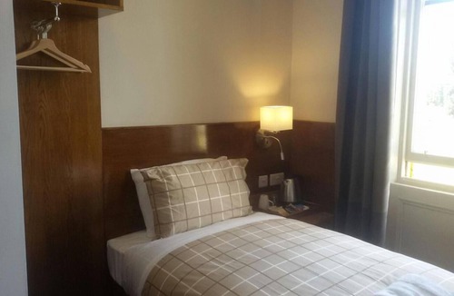 Clydebank Hotel | Douglas Hotel