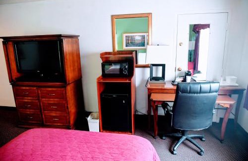 Douglas Hotel | Douglas Inn and Conference Center