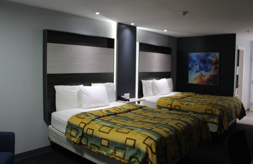Cleveland Hotel | Douglas Inn And Suites