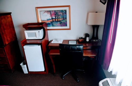 Douglas Hotel | Douglas Inn & Conference Center