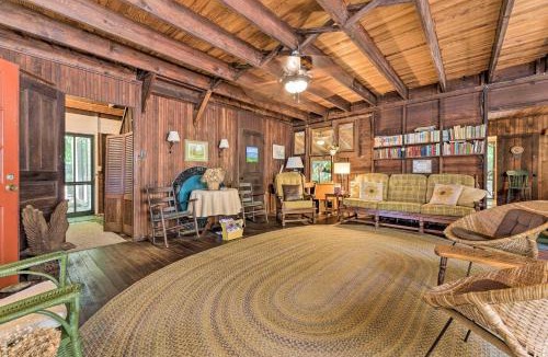Douglas House | Douglas 'Whispering Winds' Cottage w/Beach!