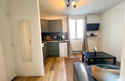 Bussy-Saint-Georges Apartment | Doux Pavillon- LAstra -10min Disney-Free Parking