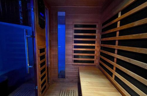 Tassin-la-Demi-Lune Apartment | Doux Pavillon - Sauna - Jacuzzi