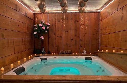 Tassin-la-Demi-Lune Apartment | Doux Pavillon - Sauna - Jacuzzi