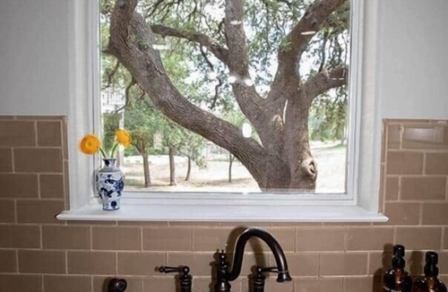 Austin House | Dove Hollow Ranch a spacious country retreat on 7+ acres