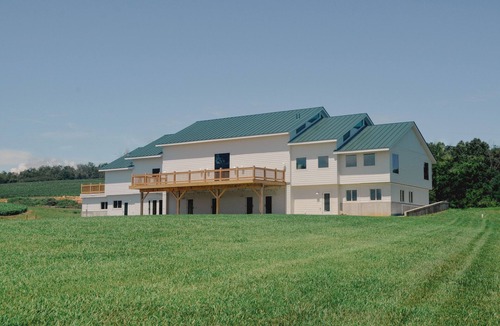 Lexington House | Dove Suite, King Bed in Blue Ridge Mountains