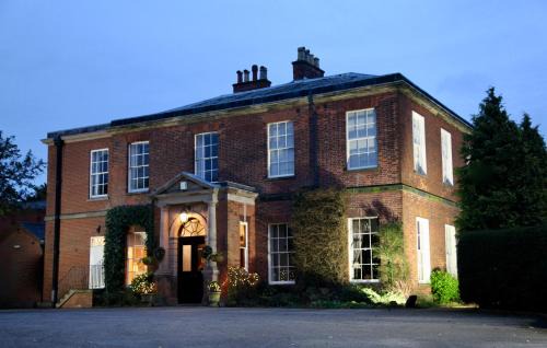 Derbyshire Hotel | Dovecliff Hall Hotel