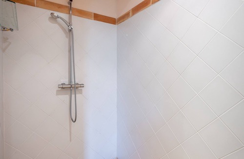 Castera-Verduzan House | Dovecote in the quiet Gers countryside, heated swimming pool