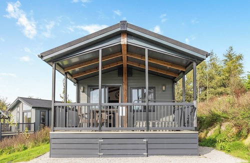 Newton Grange Ski Chalet | Dovedale Premier Lodge