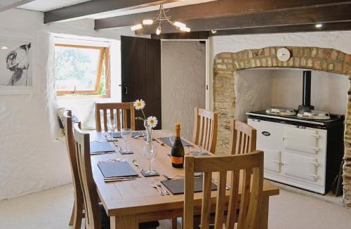 Truro House | Dover Row Cottage