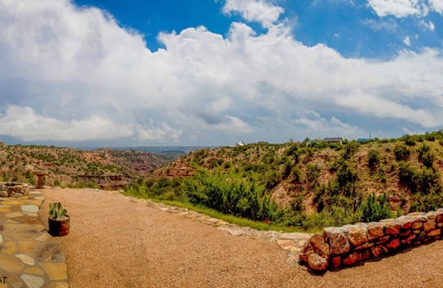 Canyon Apartment | Doves Rest Cabins - Fortress, on the West Rim