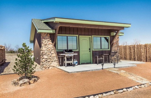 Canyon Apartment | Doves Rest Cabins - Phantom